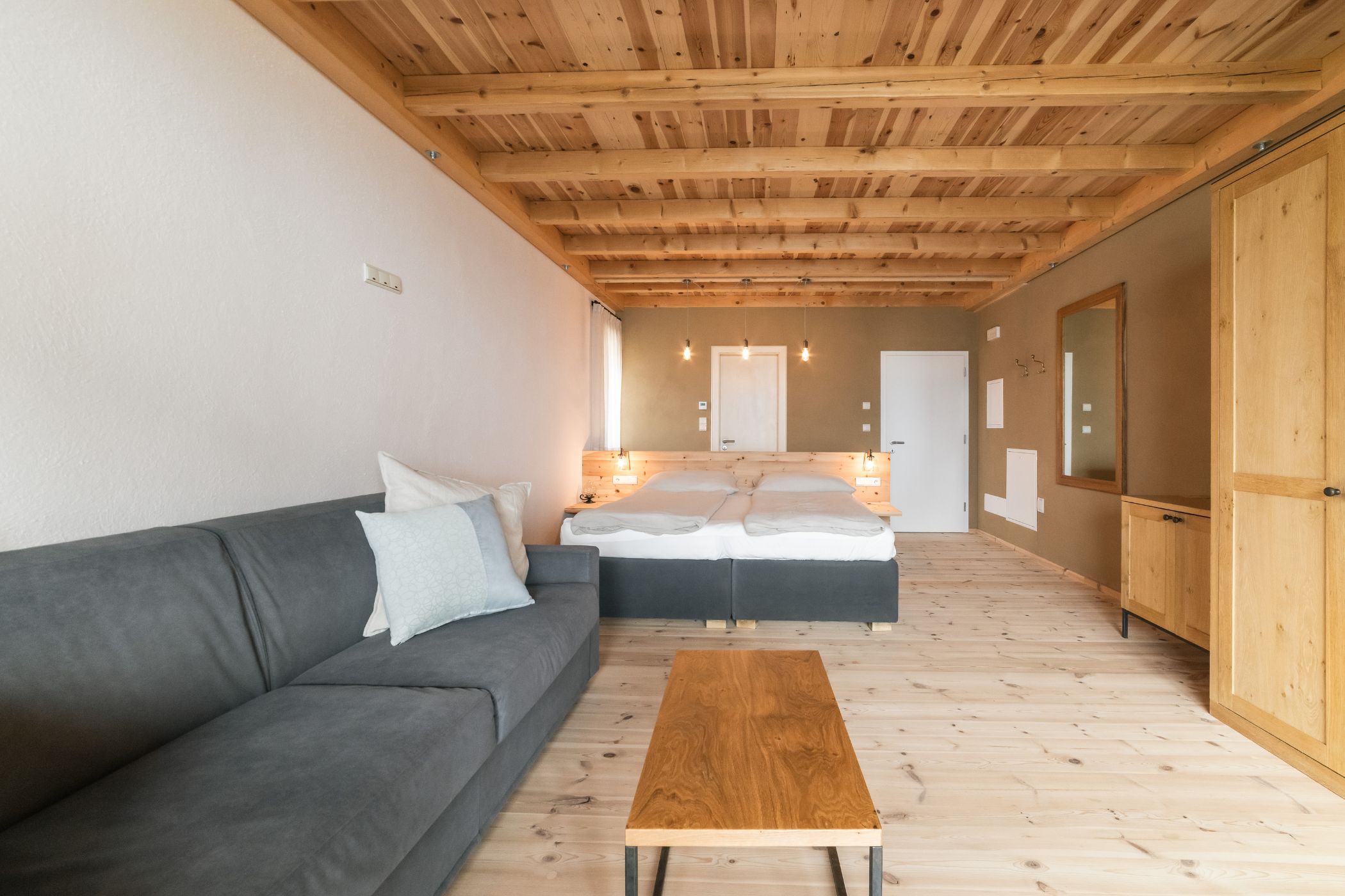 Helles Apartment in Brixen