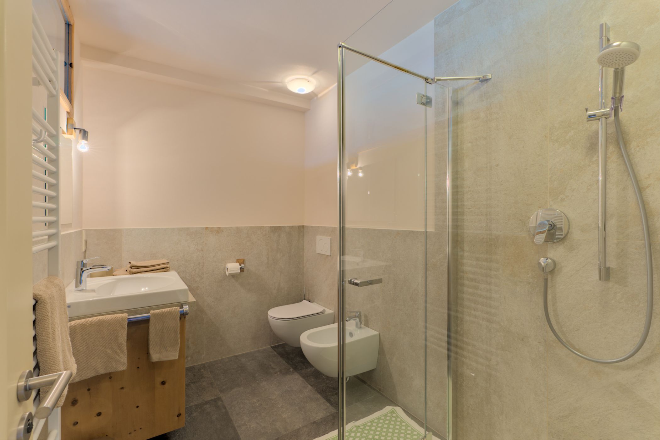 Badezimmer mit Bidet