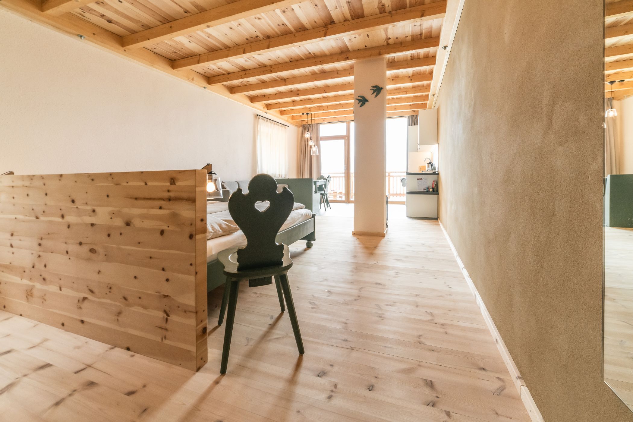 Nachhaltige Ferienwohnung mit unbehandeltem Holz aus unseren Südtiroler Wälder.