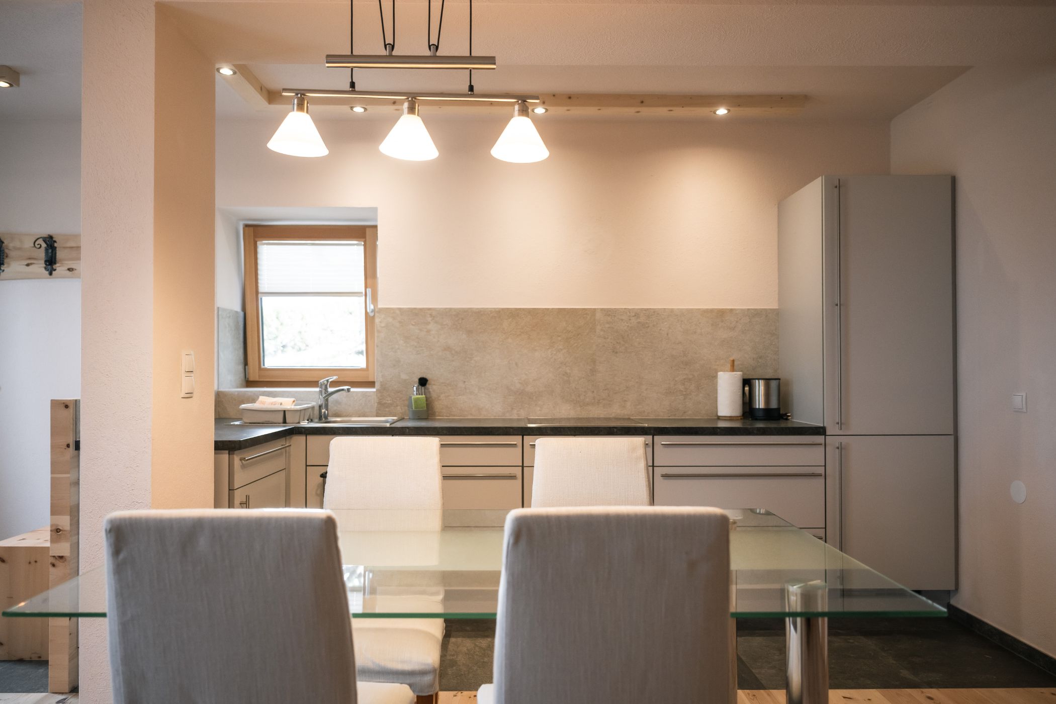 Ausgestattete Küche in Ferienwohnung in Südtirol